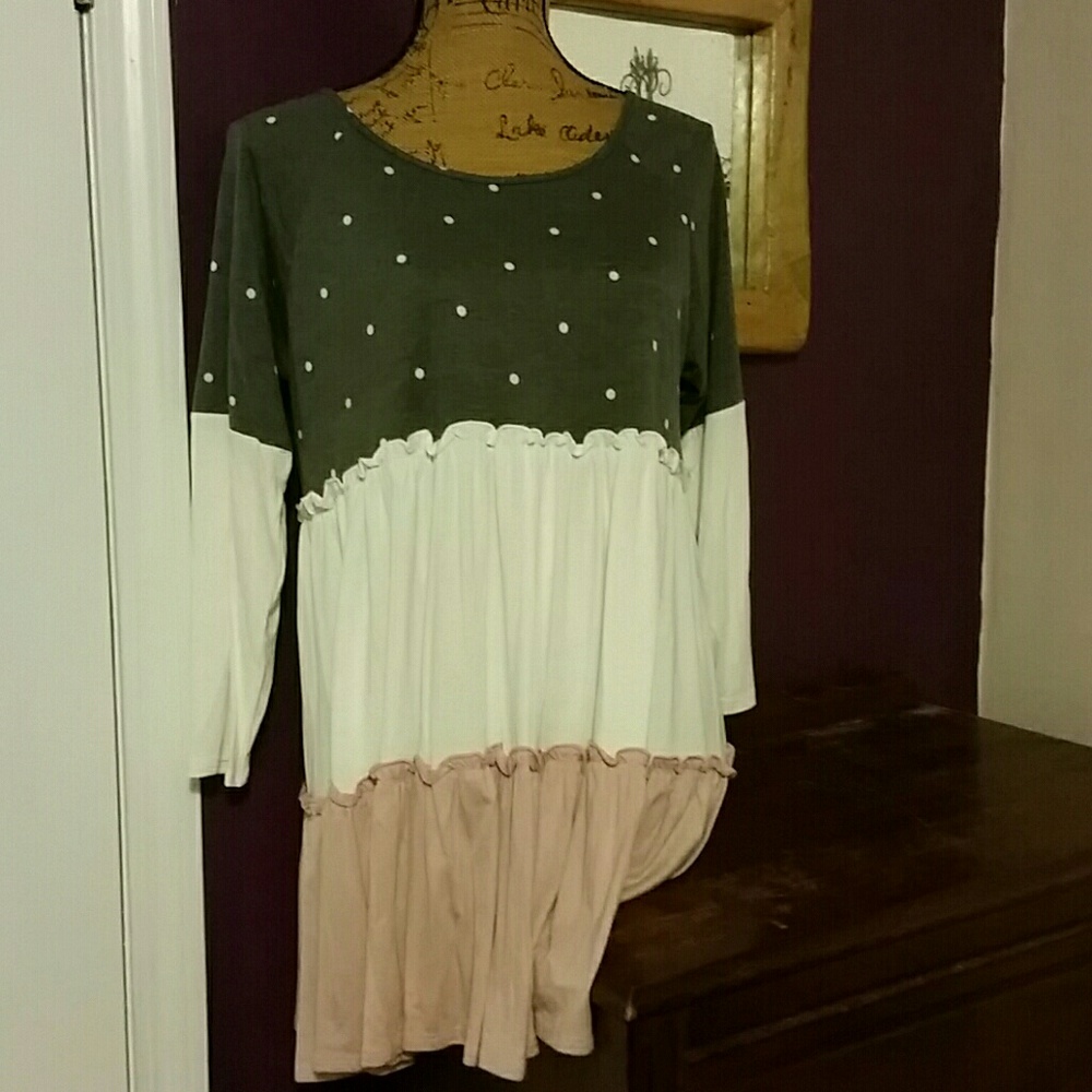 Very soft and frilly multi colored tunic!!
